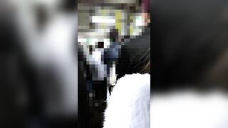 遅延大混雑挿入不可で手コキ搾精。逝きながら逝かせる豊満淫乱女子大生 jav jvip