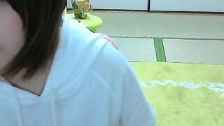 土日のみ　さ〇まいも先輩有料オナ2本セット jav jvip (1)