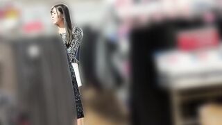 【再販】〔非コンプラ動画(65)〕アパレルスタッフ集団痴カン※ダ■▽ーシ□〇ー〇京（黒髪ロング、身長150cm前後、白ミニスカート） jav jvip