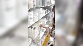 vol.99(仕込み吸うやつ、トイレで全身いじり倒しアリ) 激カワ清楚Kの仕込み吸うやつ逆さ撮りからのトイレでいじくり回し jav jvip