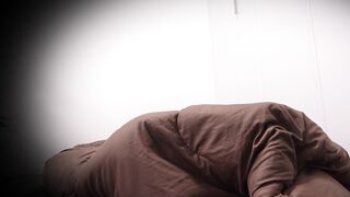 【ボランティアの実態①】隠れ巨乳の手コキ介護士動けぬ男を脱がせて青い手袋で介助 jav jvip