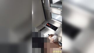 [胸チラ]ブラが浮き過ぎて自慢のEカップおっぱいが全部見えてるJD[マスク着] jav jvip ipcam