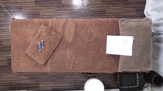 FC2PPV 4799035 ♡12 3迄半額！【無 半ナマ】とても綺麗で清潔感のある、スタイルもお肌も素晴らしいシングル〇ザーの女性がまた来店してくれました。リンパ詰まりをほぐしに jav 1