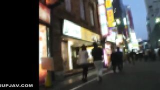 FC2PPV 4801059 【生ドル・未修正】戸惑うE柔乳に車内で生フェラ生ハメ3P2連発!!巨根で激ピス大量レーザー射精!!ほんわかした雰囲気がかわいい素人さんの生々しい映像 jav