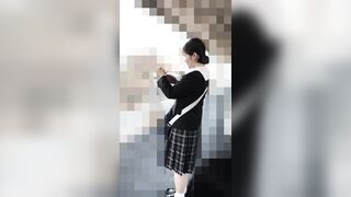 [窓際集団ナブリ]暴れ回る体育会系女学生。ドア横押詰め胸部公開露出で一斉窃触 jav jvip