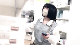 ヒクつくマンコの青チェさん、私服姿でもノーパンを撮影され剛毛マンコを見られる【ローアングルパンチラ●撮風】 jav jvip ipcam
