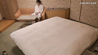 FC2PPV 4797640 【本日迄！初回限定セール3980pt→980pt】精子全部出る！テクいスレンダーメンエス嬢の卑猥な施術に大絶頂【無修正・中出し】 jav