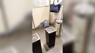 【胸チラ23】休憩中OL女性たちの無防備胸チラ！エロムチOLと美人外回りOL jav jvip ipcam voyeur jp