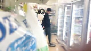 純情青チェ▷ノーパン逆さ撮り 剛毛マンコの陰唇くぱぁ 膣穴まで丸見え【パンチラ●撮風】 jav jvip ipcam voyeur jp