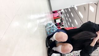 【コスプレイベント】 化◯語の八九寺◯宵のコスプレイヤーさんのヘアメイク中の三角座りパンチラをこっそり撮影 jav jvip ipcam voyeur jp