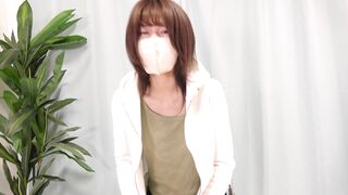 玉のような勃起乳首の美人にセクハラ揉み揉みワクチン接種心音計測で横乳胸チラ jav jvip 1