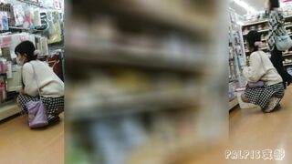 【Q69】薄デニールと疑心暗鬼な警戒心 voyeur jp