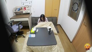 ～外は平静・中は熱情～隠撮こたつオナニー パート1 voyeur jp 2