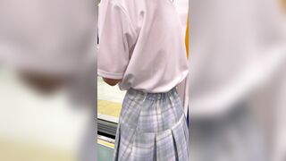 JD盗撮日記11　続・超激カワスタイル抜群の現役美脚JDを電車内とトイレ内で盗撮【※完全主観27分超撮影】 voyeur jp