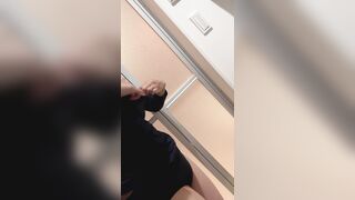 【家庭内盗撮】妻の脱衣シーン 全裸でおっぱい、お尻撮り放題 voyeur jp