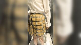 デパートのトイレでこっそりオナニーしちゃうJK147 voyeur jp