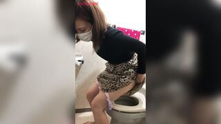 幻のお手洗いシリーズ　超絶大量うんこ　第５回, (無) 通話中、ウ○コ絞り出すイマドキのお姉様の一部始終, 【一人暮らしのトイレ】東京オシャレ女子 voyeur jp (1)