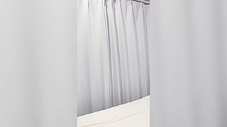 はちきれんばかりの成長限界突破したお胸を持つティーン患者の心電図検査。触診で毛が生えかかっていることを確認しました voyeur jp