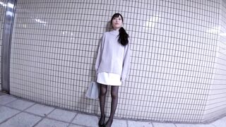 【ノーパン探訪】清純系お姉さんのスカートの中の秘密！ voyeur jp