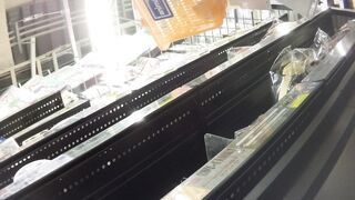 ★ローアングル＃134  ゴスロリ女子の白パンツ voyeur jp