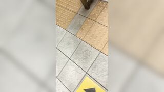 ロングヘアー黒ストッキング制服娘のパンチラ voyeur jp