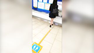 ミニスカJKを駅で追跡＊超ミニなのに生Pで粘着＆懇願P voyeur jp