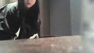 学生風、 アイドル系から女優系まで各種美人盛りだくさん 【突撃！隣の女子トイレ㊺】 voyeur jp