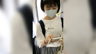 031 美少女の重ね ＋OLお姉さん2人逆さ撮り voyeur jp (3)