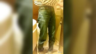 【新作】 トイレオナニー盗撮 voyeur jp