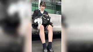 仲良し制服美女のエロ過ぎる対面真上からのミニスカ生脚 567 voyeur jp 7