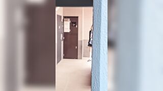 SS級！超美人JKのスマホを拾って中身を見てみたらとんでもない動画が入ってました voyeur jp