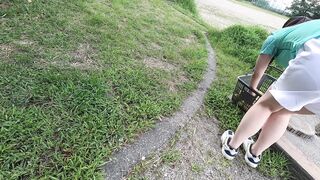 おパンツ脱ぎ脱ぎでつるまんゲット！さわやかグリーンの筋＆透けパンちゃん voyeur jp