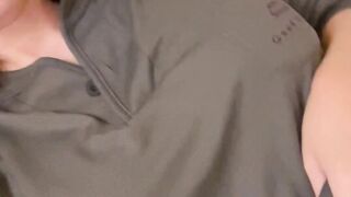 可愛さだけでも抜けるのに天然爆乳!!勃起必至の癒し系美女 jav jvip (3)