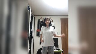 巨乳Cちゃんお風呂場で熱唱ｗ, Cのライブ放送, 田舎の制服娘とえっちなビデオ通話しちゃいました！, けぇ級 巨乳ちゃんが裸に落書きズボオナしちゃ jav jvip (30)