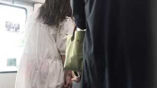 姿付き逆さ＃23  下着が透けているお姉さんを逆さ撮り voyeur jp