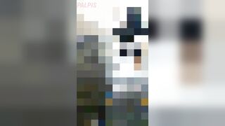 けしからん、エスカレーターで盗撮を警戒して最後尾に乗るような娘には悪戯part.71【携帯用・縦動画】 voyeur jp