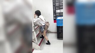 【再販】 エロい透けパンティも乳首もモロ見え ！顔も可愛いギャル店員の下着姿覗き放題丸見えパンチラ盗撮♡特典4K動画付き voyeur jp