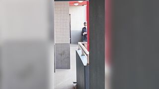 お尻がえちえちすぎる青ちぇJKが見せつけパンチラしてくる voyeur jp