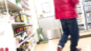 同業者は仲間を呼んだ ！二人の協力者vs白いネコvs純白パンティ美人【禁断の逆さ撮り】Vol.50 voyeur jp