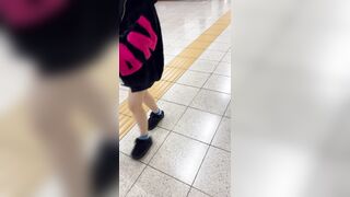 JD盗撮日記68　初登場！！ショートカットが可愛すぎる！！現役アイドル級激カワJDを電車内で盗撮【ローアングル強化版36分超撮影 voyeur jp