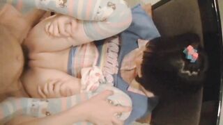 ツインテールで後ろから突いて突きまくる姿は最高のハンドル♥️白ストッキングJK制服＋ロリータ幼女優ちゃんの色んなセックス動画集 china (1)