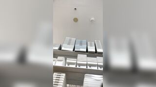 vol.79 (衝撃マンポロ、くぱぁ、ノーブラ乳露出アリ)激カワノーブラ白チェギャルKちゃんを逆さ撮りと痴かん2日分 voyeur jp