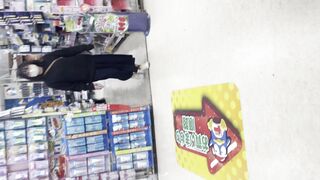 ［逆さ撮りのオカズ51］“被写体3人”仕事帰りのお姉さんたちのパンツを激写！ 普通の人のパンツで抜きましょ  voyeur jp