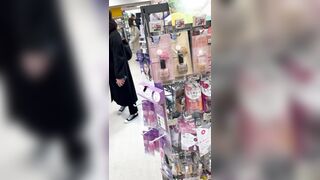 vol.78(2日分追跡おさわり乳首露出アリ、濡れマンくぱぁアリ) 嫌がる超美人赤チェKを乳揉みからの乳首露出と逆さ撮りとくぱぁ voyeur jp