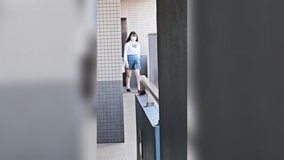 抱き心地よさげなむちっとした色白JKのエレベーター盗撮 voyeur jp 2