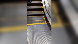 12月からの新たな流出ビデオ❤️ トイレ撮影の巨匠パイ・ゲが懐中電灯を使って撮影したオリジナルビデオ❤️ エンターテイメントセンターの女子ト voyeur jp