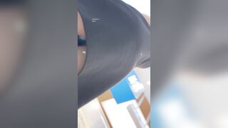 衣料品店の店員はCDパート3を続けました。彼女は昼休みに彼氏と電話をしていたのですが ipcam 1