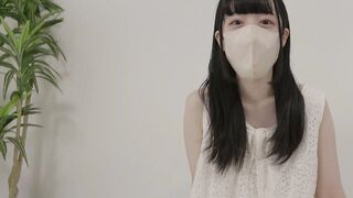 【貧乳胸チラ】 ワンピの中から両乳首 、パンチラ。絶景ローアングルで未発達get【ベーシストの日常17】 voyeur jp