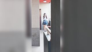 目がぱっちり可愛いこの毎朝エレベーター盗撮とカフェトイレの着替え voyeur jp