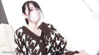 FC2PPV 4824996 ※1 9まで90％OFF※【個撮無修正】【3ｐ】【乱交】パイパンおまんこにデンマ当ててたら凄いのでてきた jav